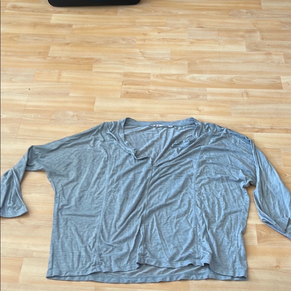 Grey Athleta top